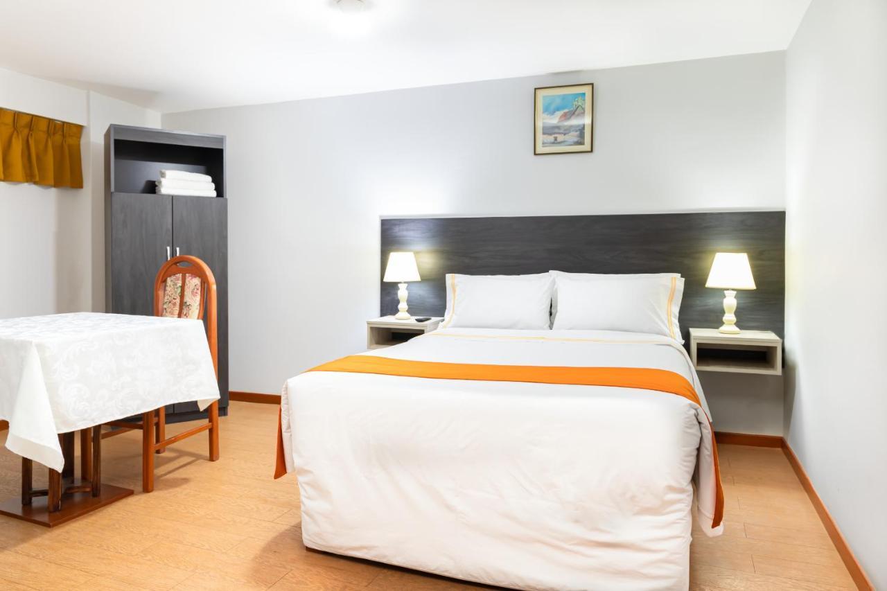 Plaza San Antonio Hotel 2*